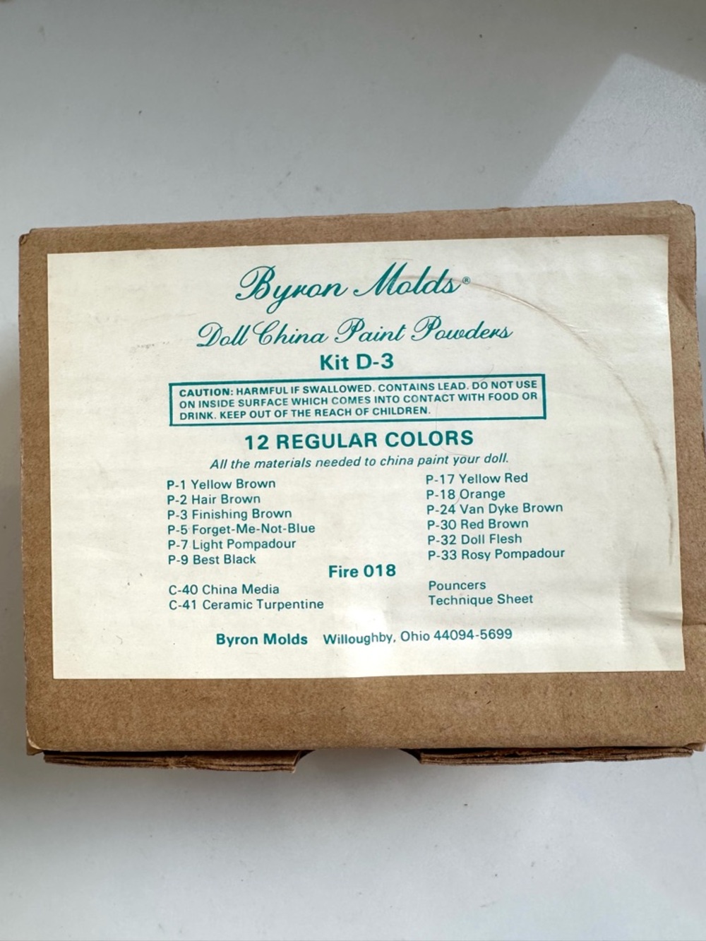 Vintage Byron Molds Doll China Paint Powder Kit D-3 Ceramic Porcelain Paint Set